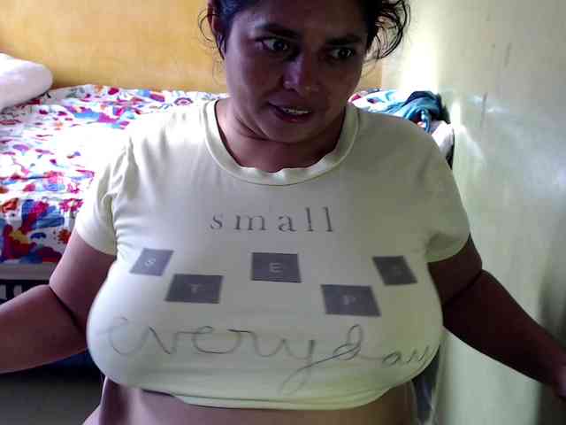 mia-naughty webcam
