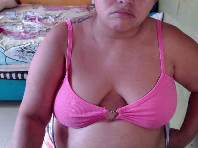 mia-naughty webcam