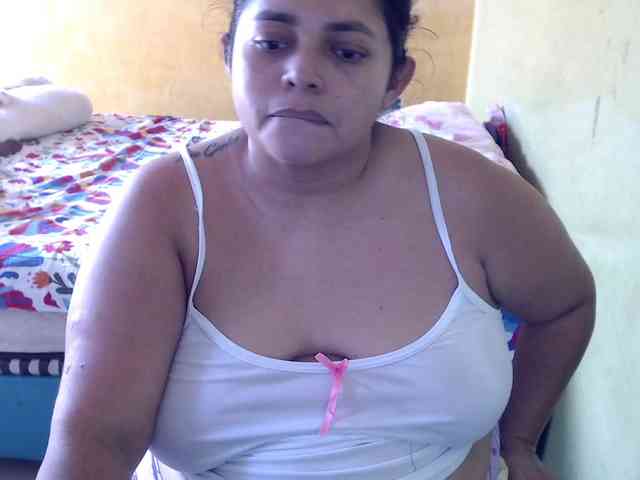 mia-naughty webcam