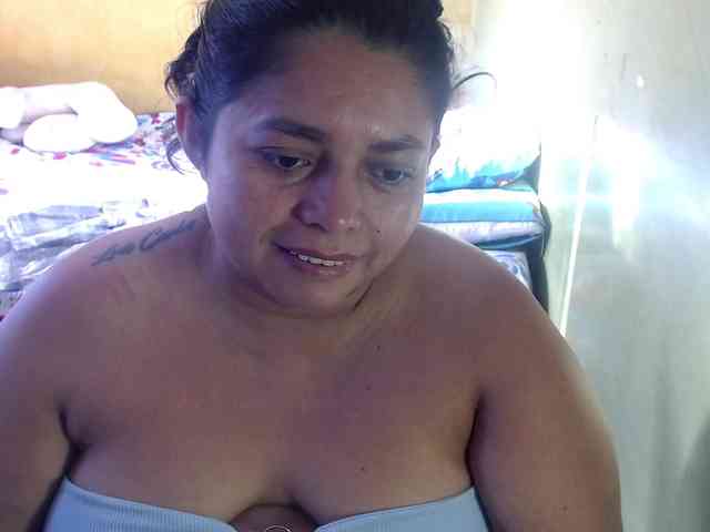 mia-naughty webcam