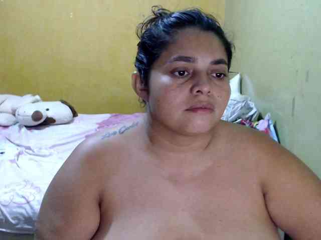 mia-naughty webcam
