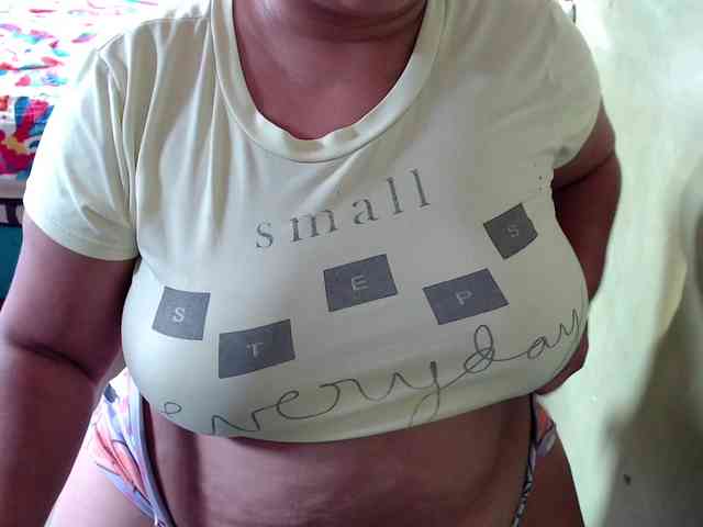 mia-naughty webcam