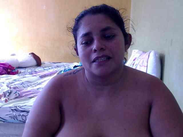 mia-naughty webcam