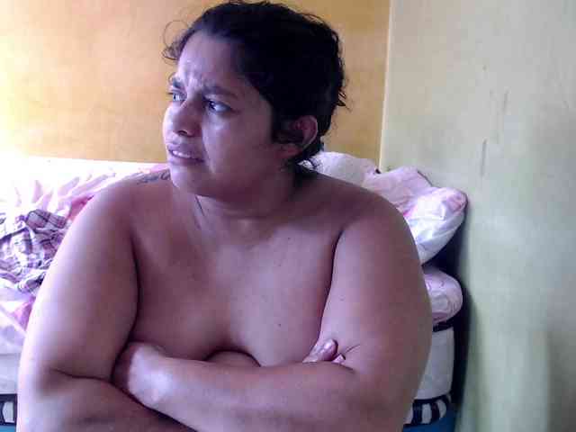 mia-naughty webcam