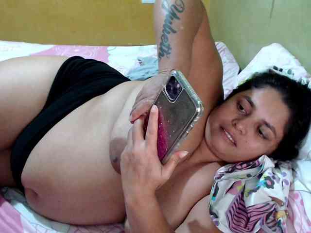 mia-naughty webcam