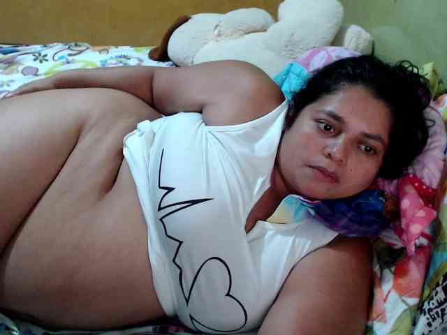 mia-naughty webcam