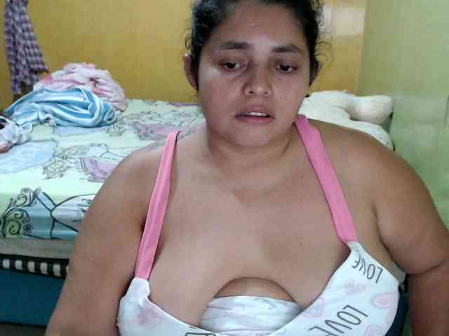 mia-naughty webcam