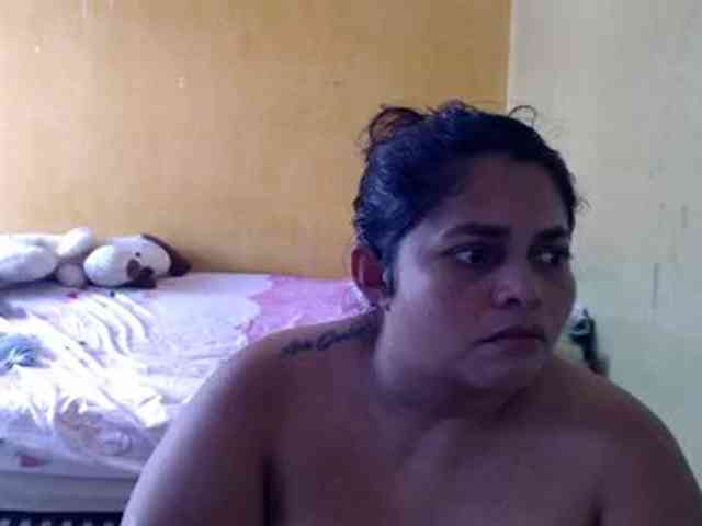 mia-naughty webcam
