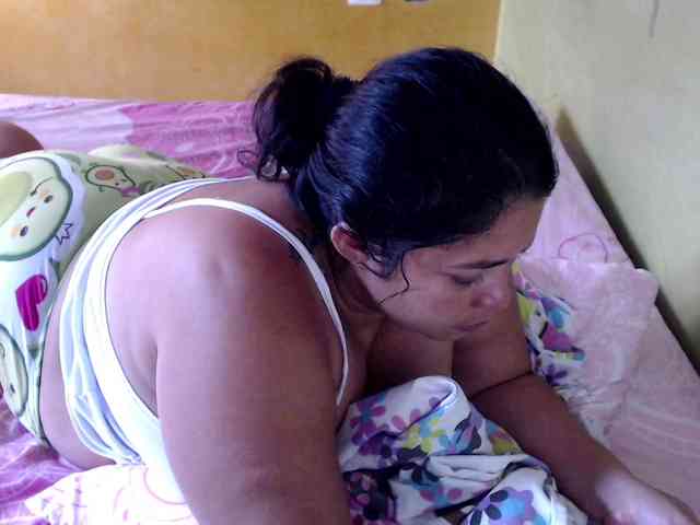 mia-naughty webcam