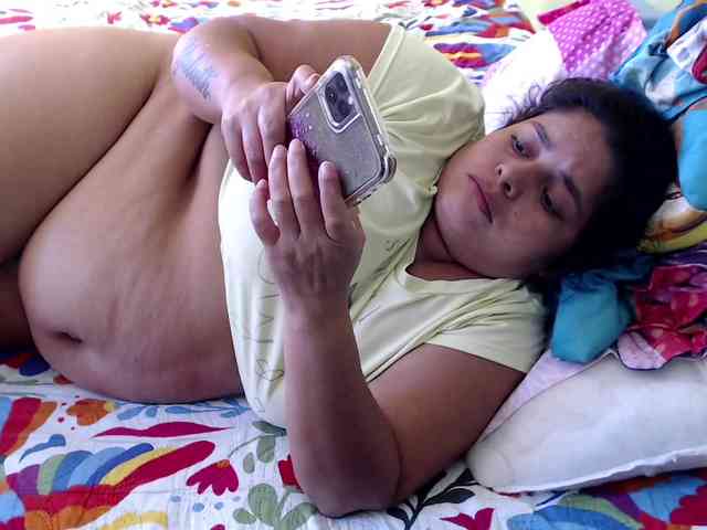 mia-naughty webcam