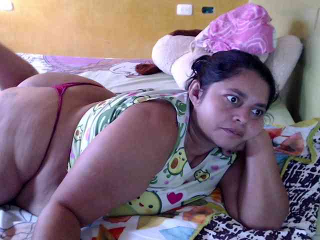 mia-naughty webcam