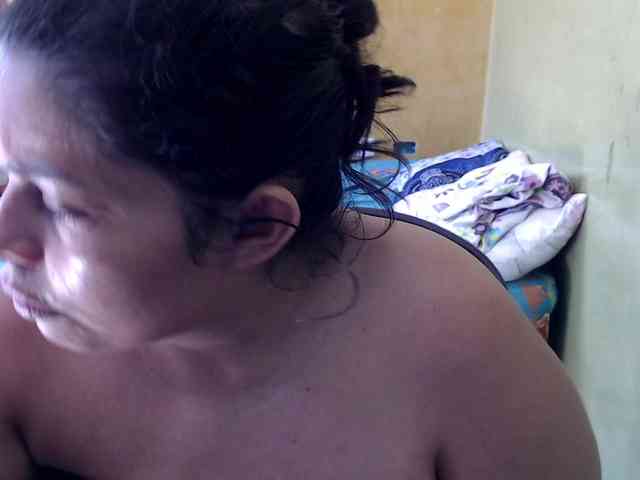 mia-naughty webcam