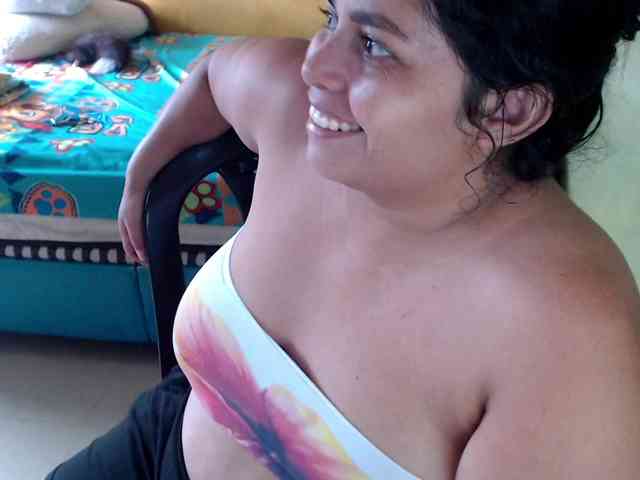 mia-naughty webcam