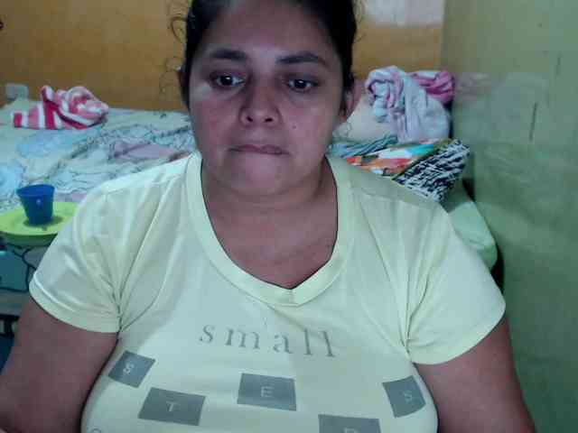 mia-naughty webcam