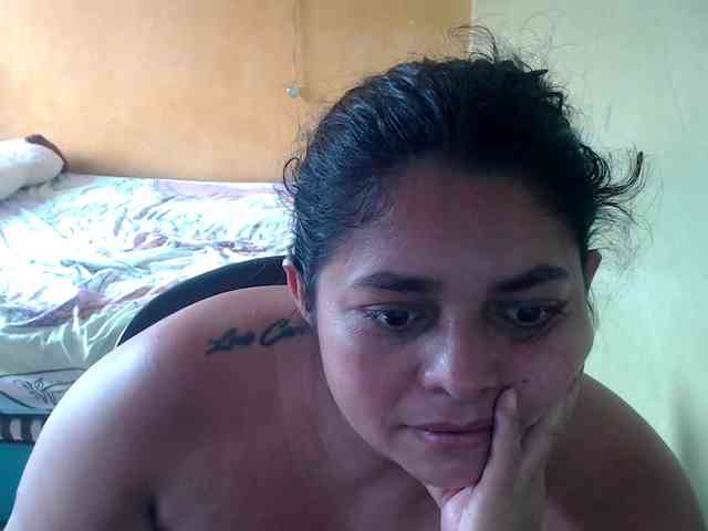 mia-naughty webcam
