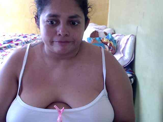 mia-naughty webcam