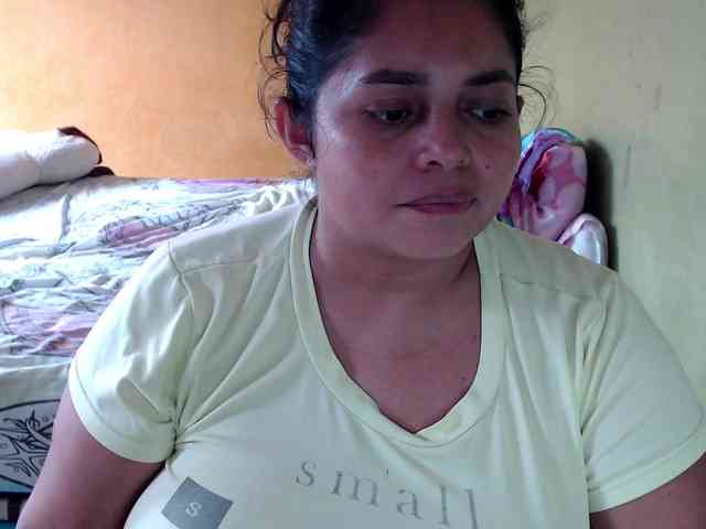 mia-naughty webcam