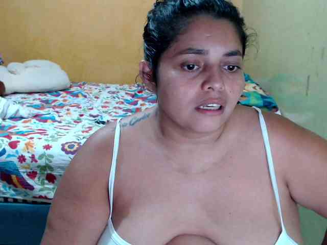 mia-naughty webcam