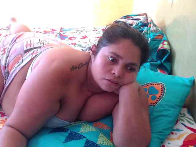 mia-naughty webcam