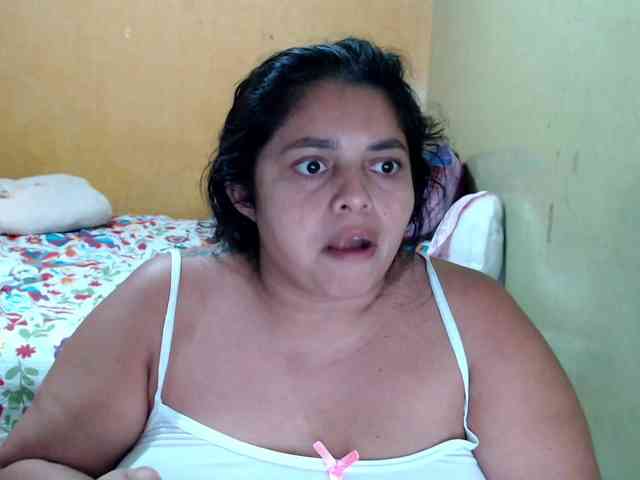 mia-naughty webcam