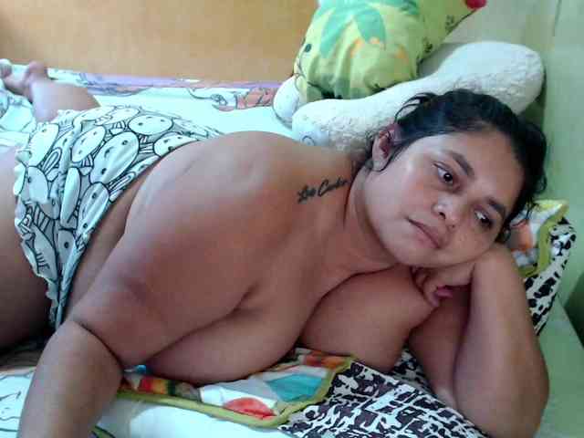 mia-naughty webcam