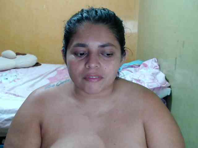 mia-naughty webcam
