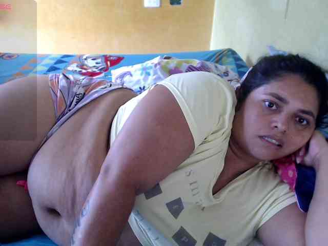mia-naughty webcam