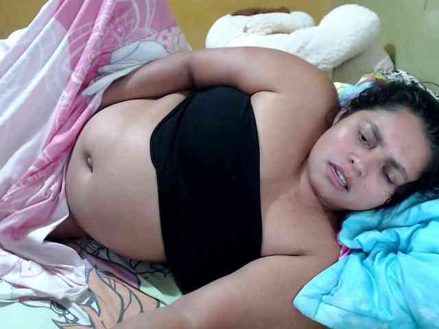 mia-naughty webcam