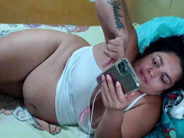 mia-naughty webcam