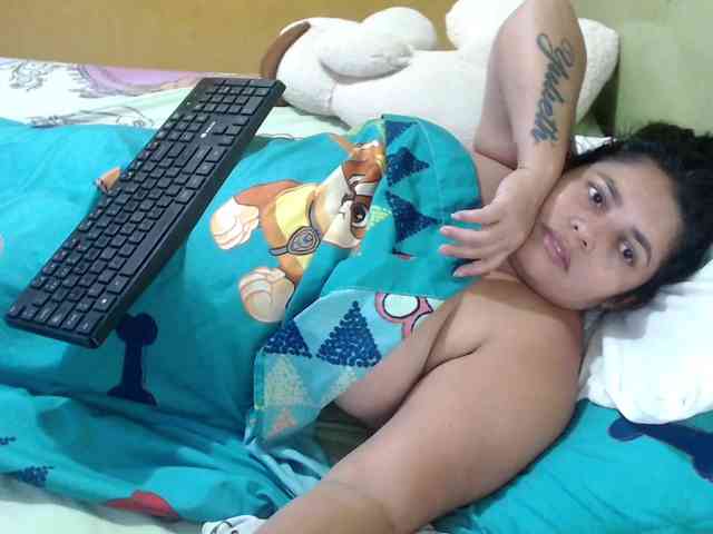 mia-naughty webcam