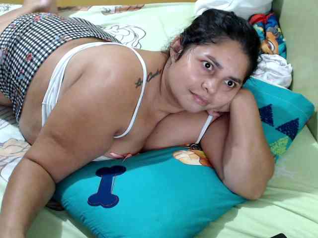 mia-naughty webcam