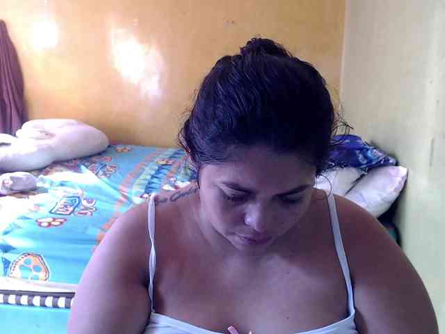 mia-naughty webcam