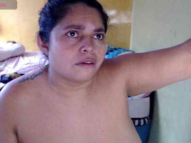 mia-naughty webcam