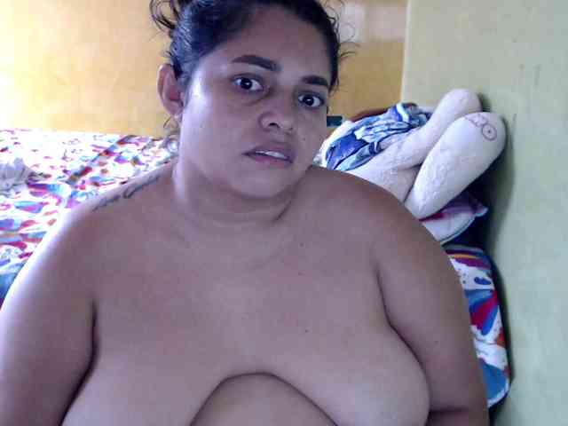 mia-naughty webcam