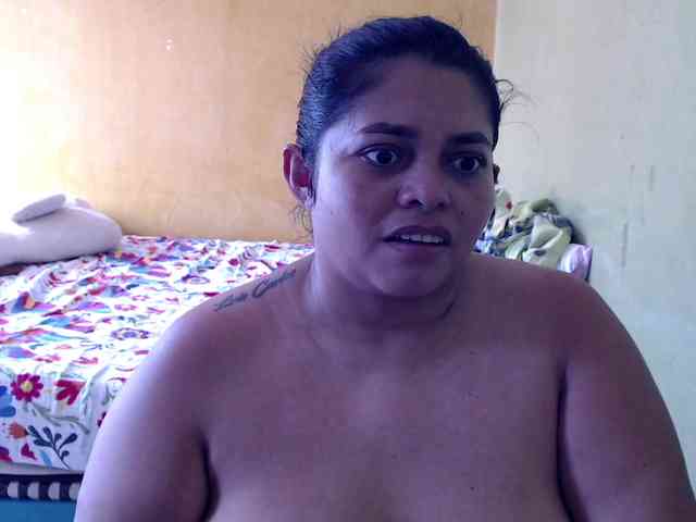 mia-naughty webcam