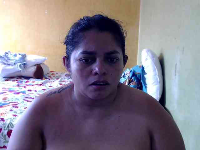 mia-naughty webcam