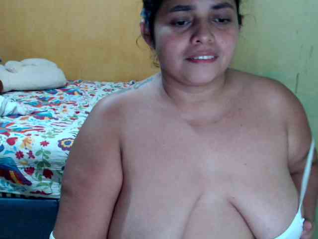 mia-naughty webcam