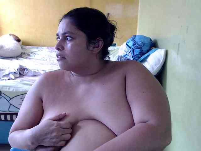 mia-naughty webcam