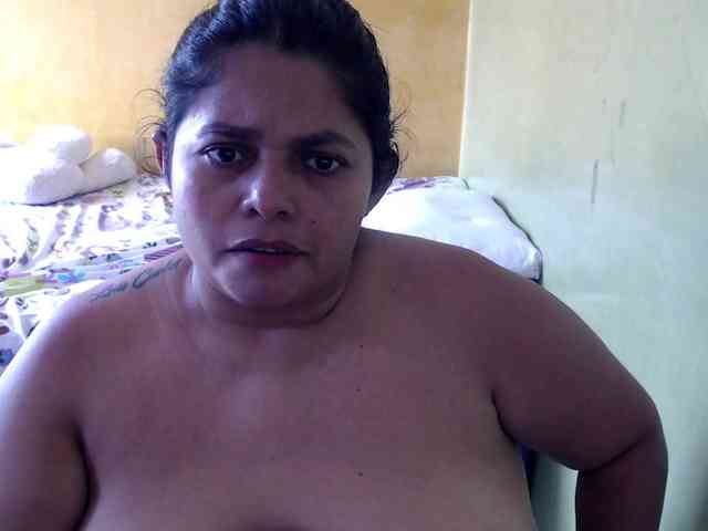 mia-naughty webcam