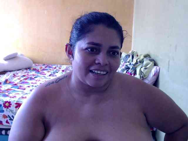 mia-naughty webcam