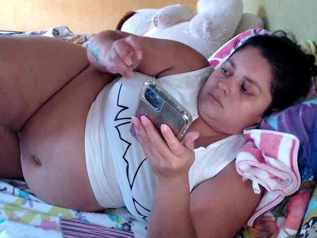 mia-naughty webcam