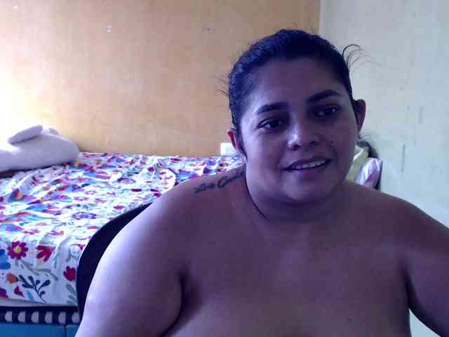 mia-naughty webcam