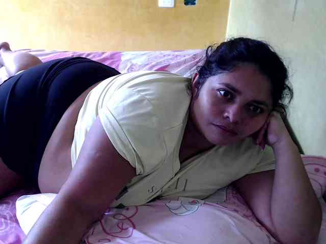 mia-naughty webcam