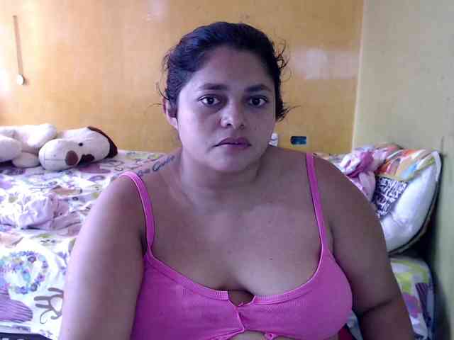 mia-naughty webcam