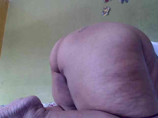 mia-naughty webcam