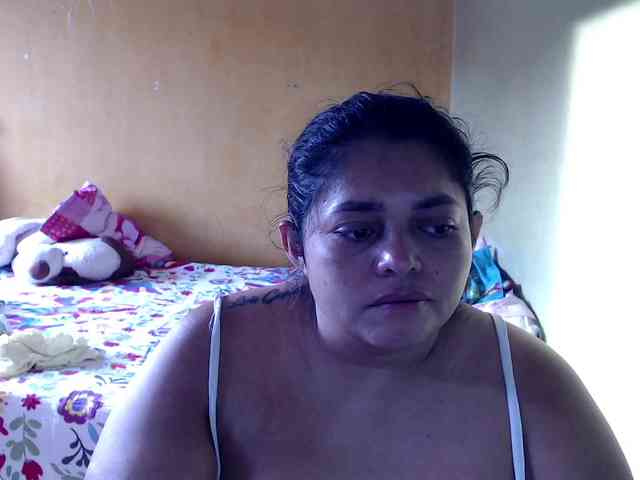 mia-naughty webcam