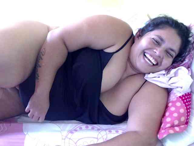 mia-naughty webcam