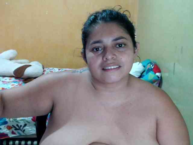 mia-naughty's live room