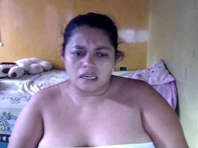 mia-naughty webcam