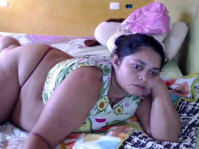 mia-naughty webcam